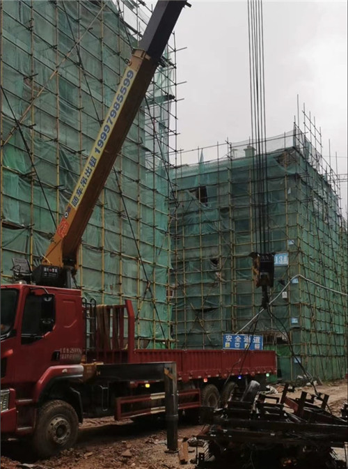 固阳县“慢工细活”—— 吊车的 “微动控制” 技术